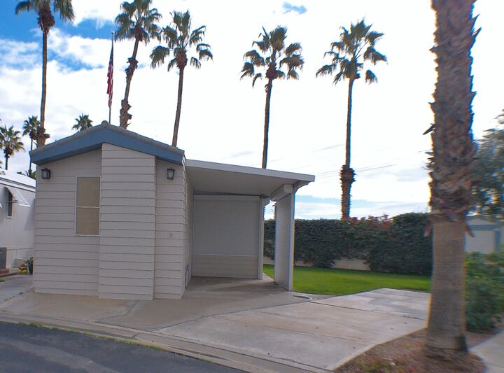 Property Photo: 84136 Ave 44,206 CA 92203