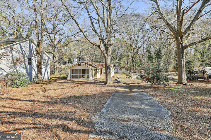 Property Photo:  66 Howell Drive SW  GA 30331 