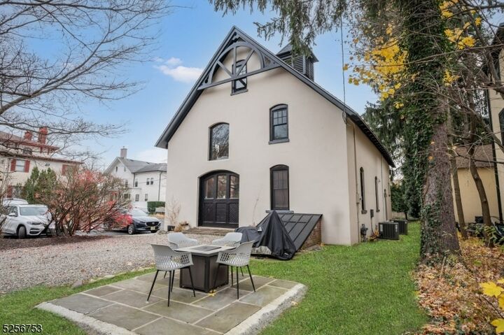 Property Photo:  10 Oak St  NJ 07960 