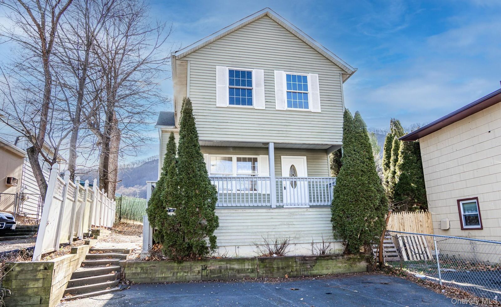 Property Photo:  9 Simenovsky Drive  NY 10927 