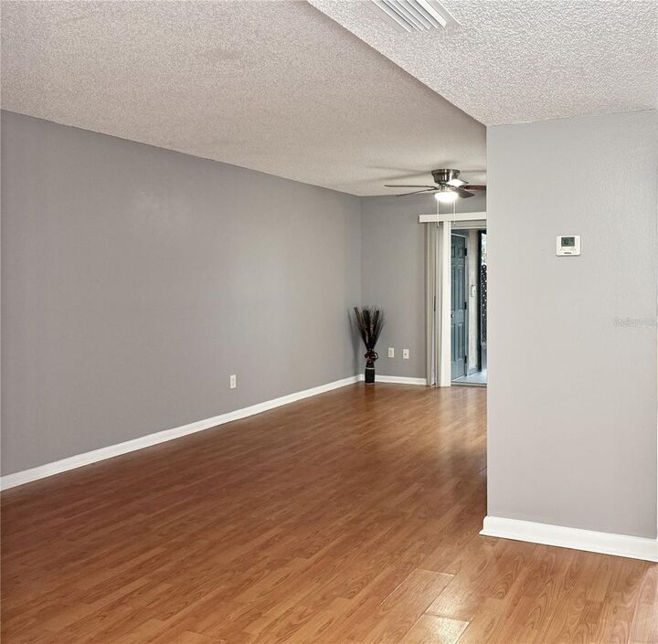 Property Photo:  5156 Tennis Court Circle  FL 33617 