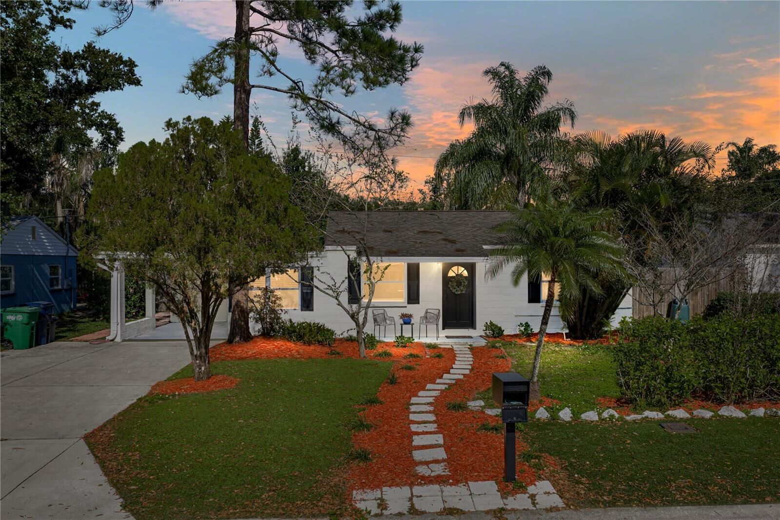 Property Photo:  4105 W Bay Villa Avenue  FL 33611 