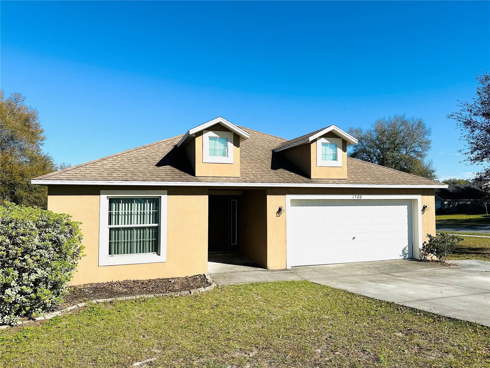 Property Photo:  1500 Kayuni Drive  FL 34753 