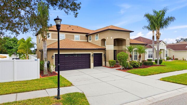 Property Photo:  13704 Artesa Bell Drive  FL 33579 