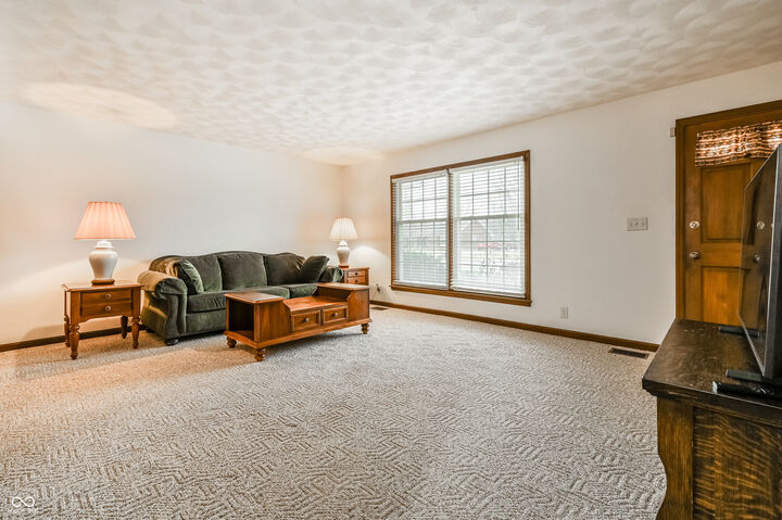 Property Photo:  2208 Roselawn Drive 4  IN 46052 