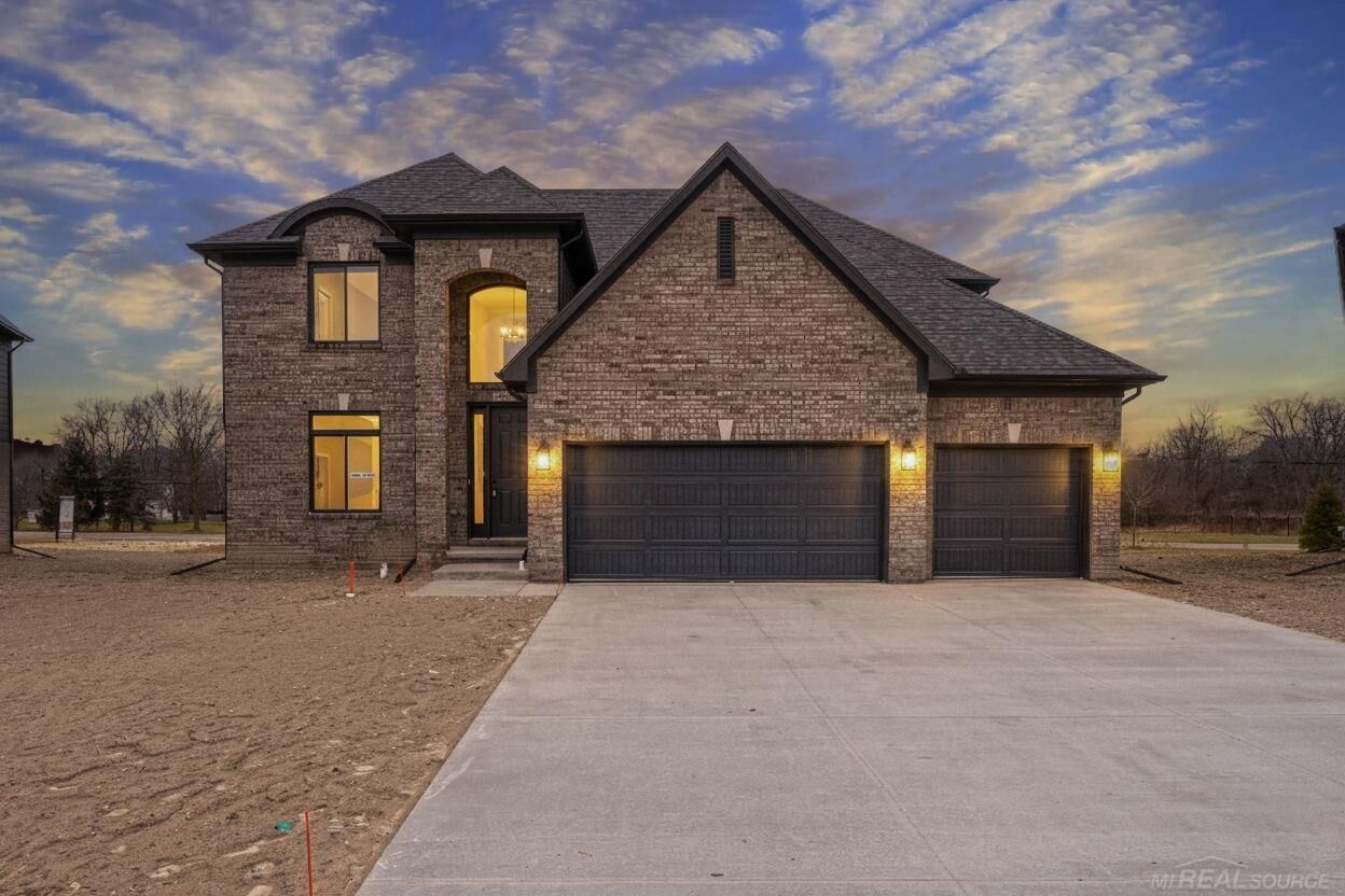 Property Photo: 14647 Glenshire Drive MI 48312