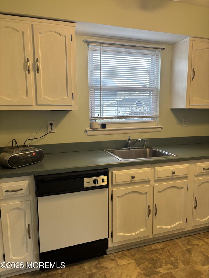 Property Photo:  25 Robinson Road  NJ 08724 