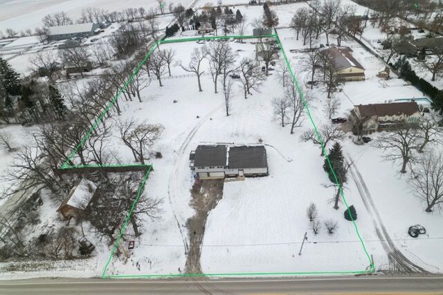 Property Photo: 45W962 Plank Road IL 60140