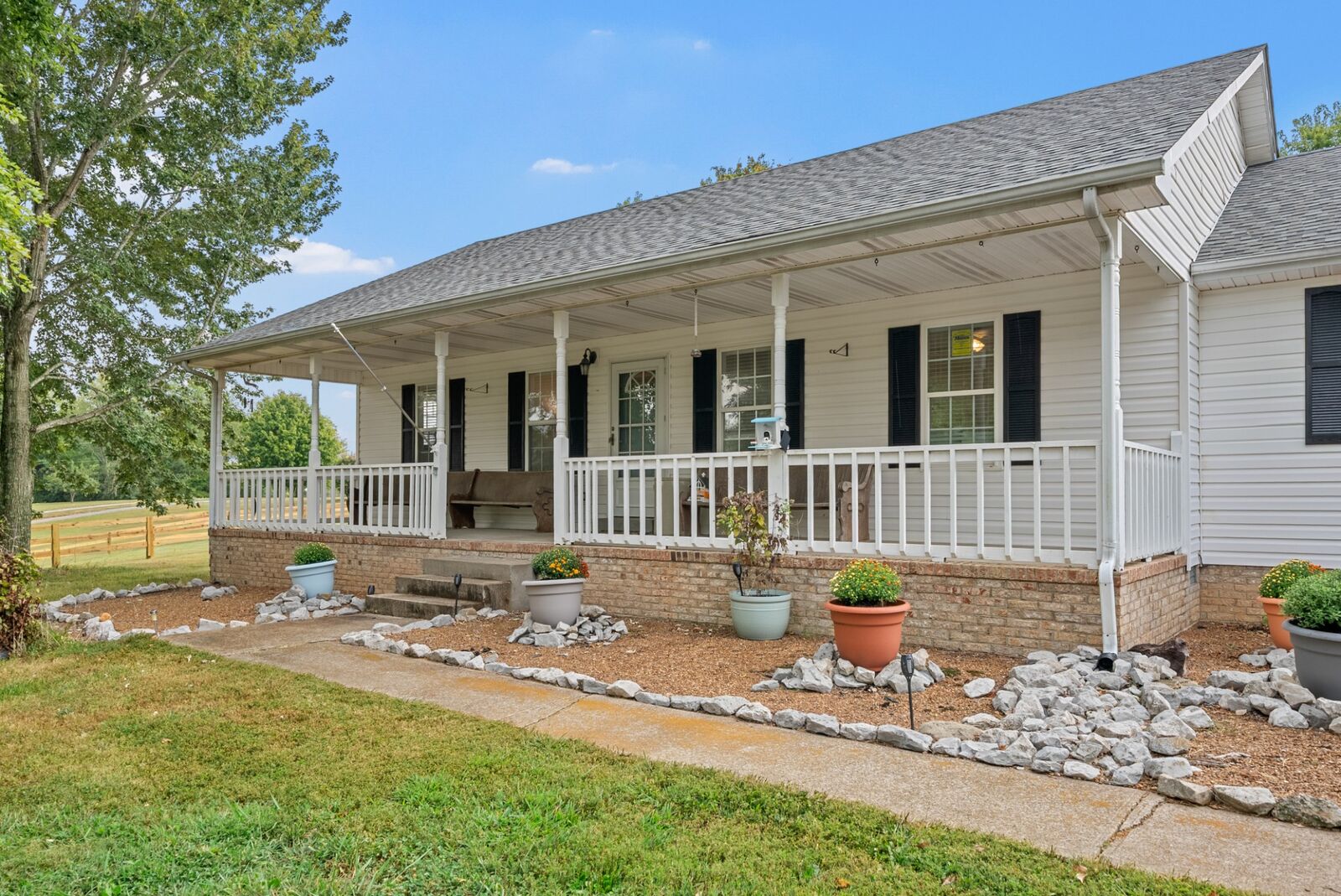 Property Photo:  2952 Old Clarksville Springfield Rd  TN 37010 