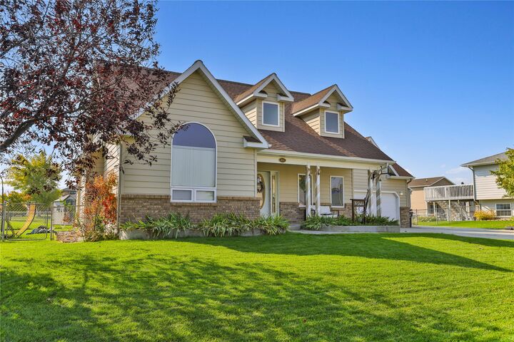 Property Photo: 835 Onyx Place MT 59602