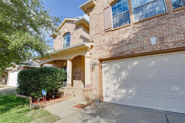 Property Photo:  8401 Autumn Creek Trail  TX 76134 