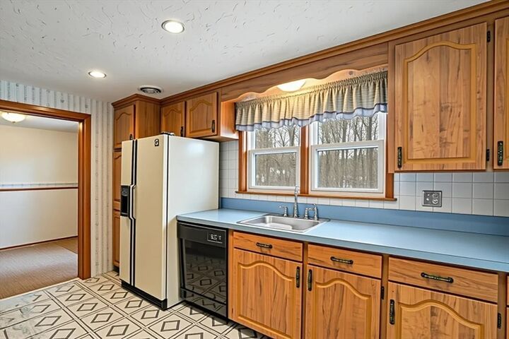 Property Photo: 28 Bayberry Ln MA 02025