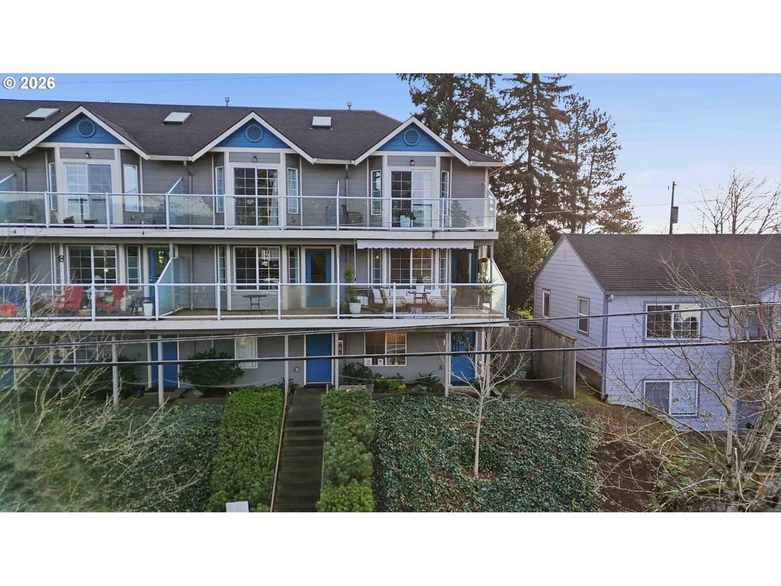 Property Photo: 2760 E McLoughlin Blvd WA 98661