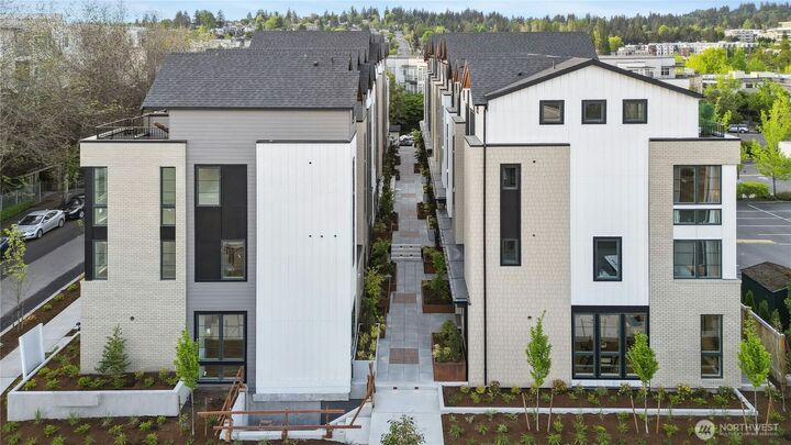 Property Photo:  110 D  2nd Street S  WA 98033 