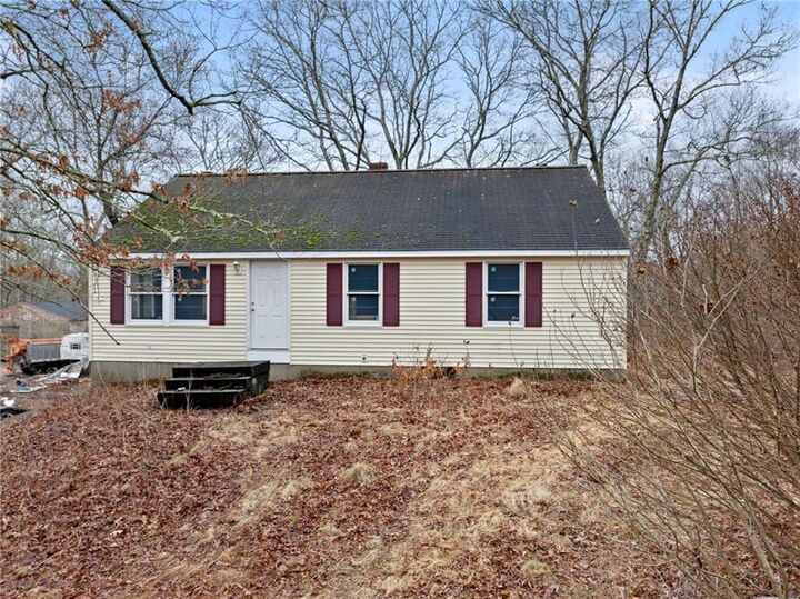 Property Photo:  604 Stony Fort Road  RI 02874 