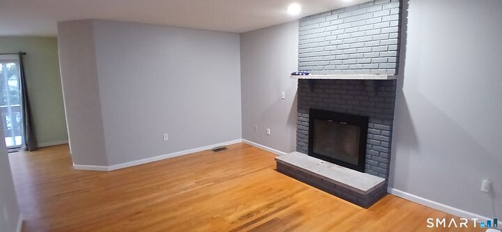 Property Photo:  100 Beacon Street  CT 06010 