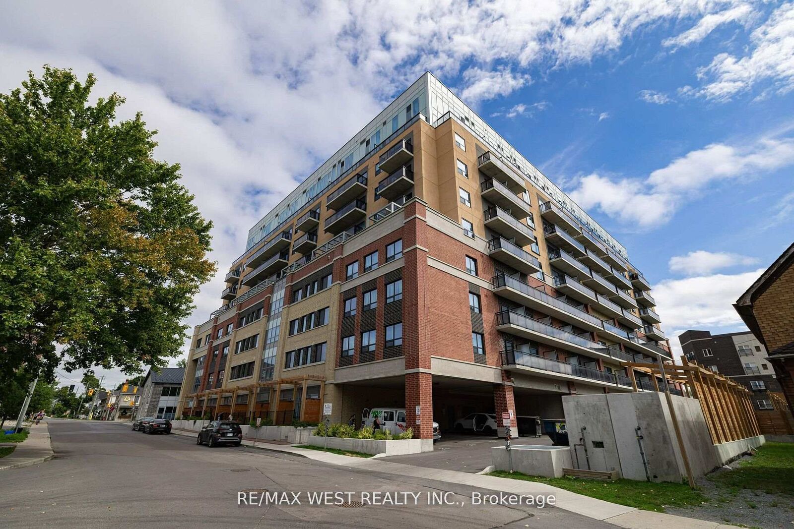 Property Photo: 652 Princess Street 440 ON K7L 3Z9
