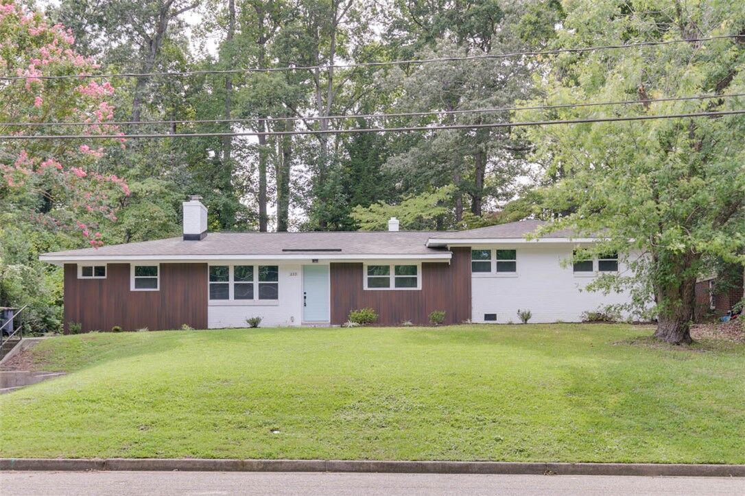 Property Photo:  233 Christopher Wren Road  VA 23185 