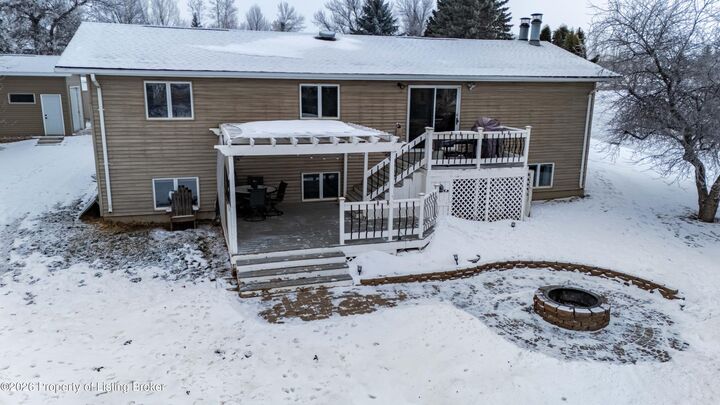 Property Photo:  1013 Cypress Drive  ND 58523 