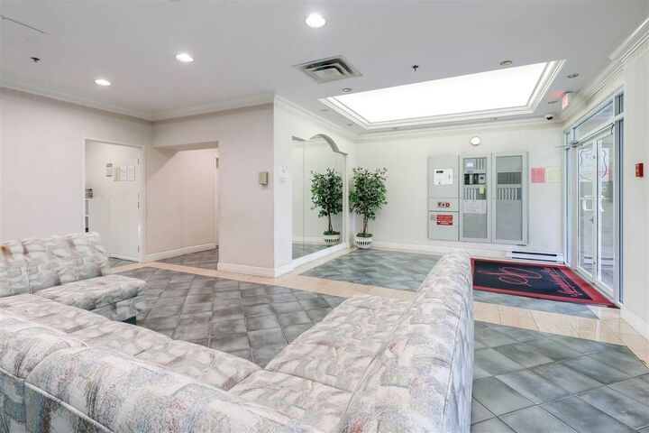 Photo de la propriété:  6521 Bonsor Avenue 2201  BC V5H 4N3 