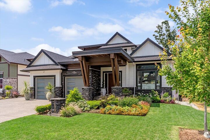 Photo de la propriété:  10047 Magnolia Place  BC V0X 1X1 