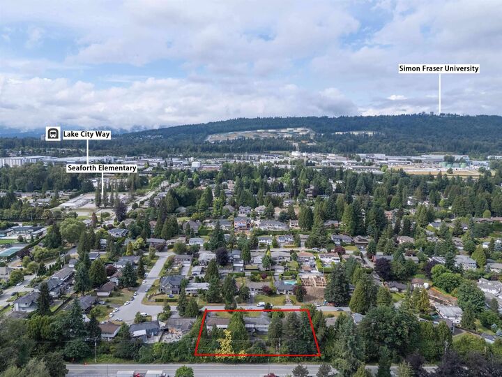 3869 Winlake Crescent — photo 1