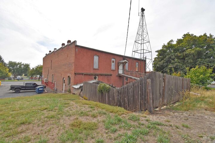 Property Photo:  132 E Walnut Street  ID 83832 