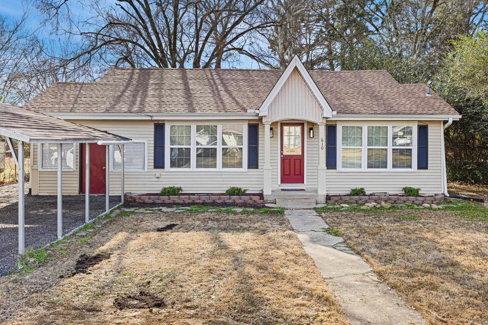 Property Photo:  610 NE 2nd  AR 72823 