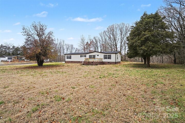 Property Photo:  115 Lakeview Lane  NC 28023 