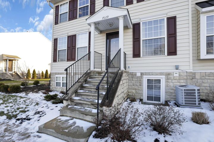 Property Photo:  7029 Pleasant Colony Way  OH 43054 