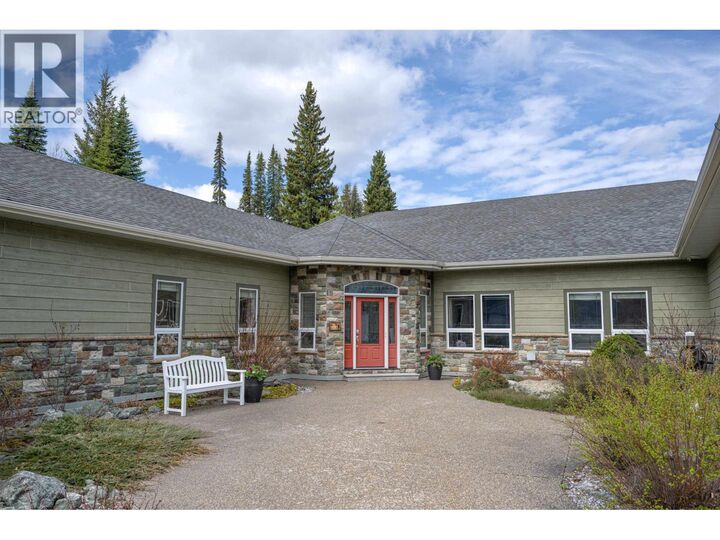 Property Photo: 7003 Valleyview Drive BC V2K 4C6