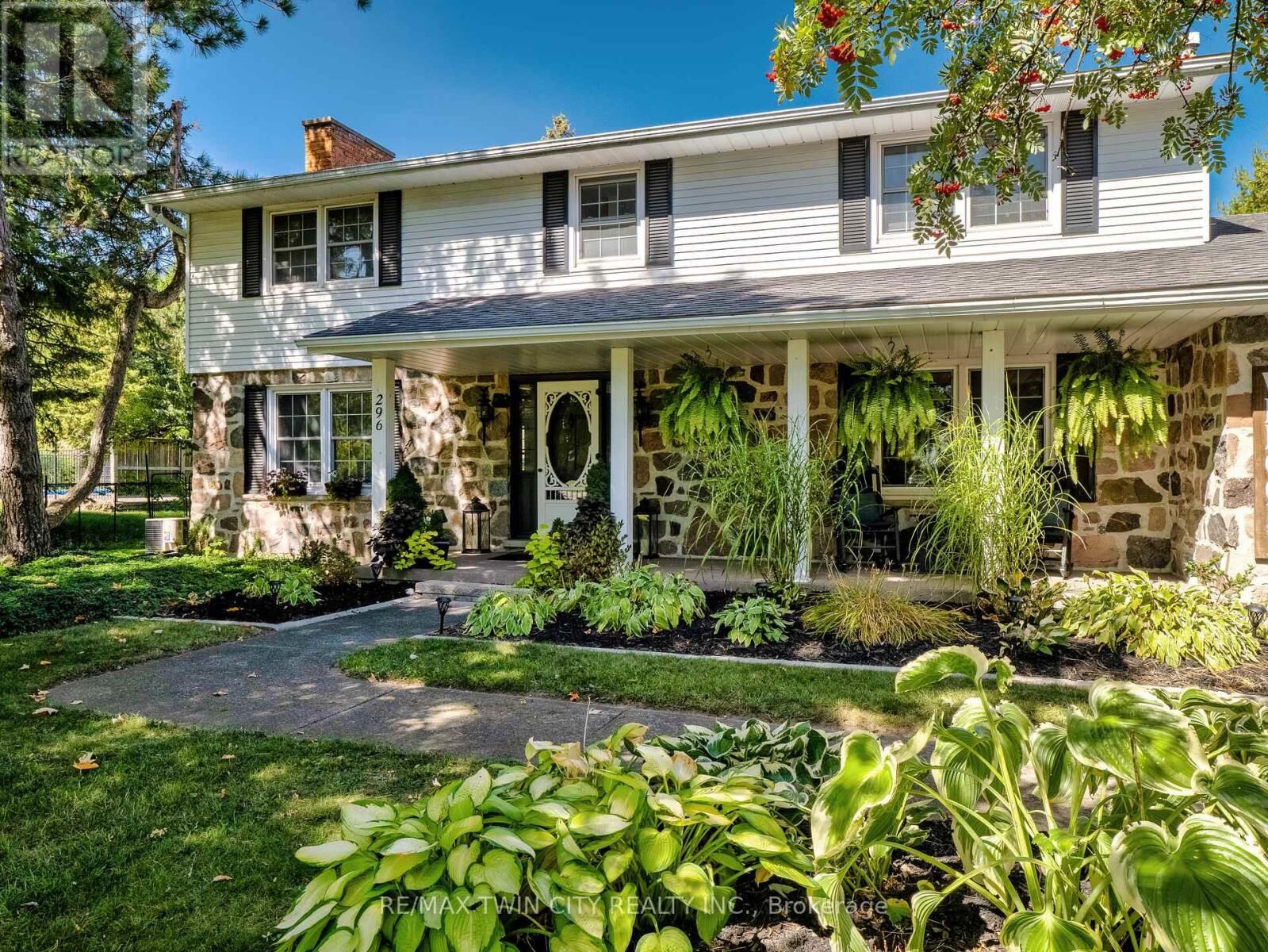 Property Photo:  296 Edgehill Drive  ON N2P 2C9 