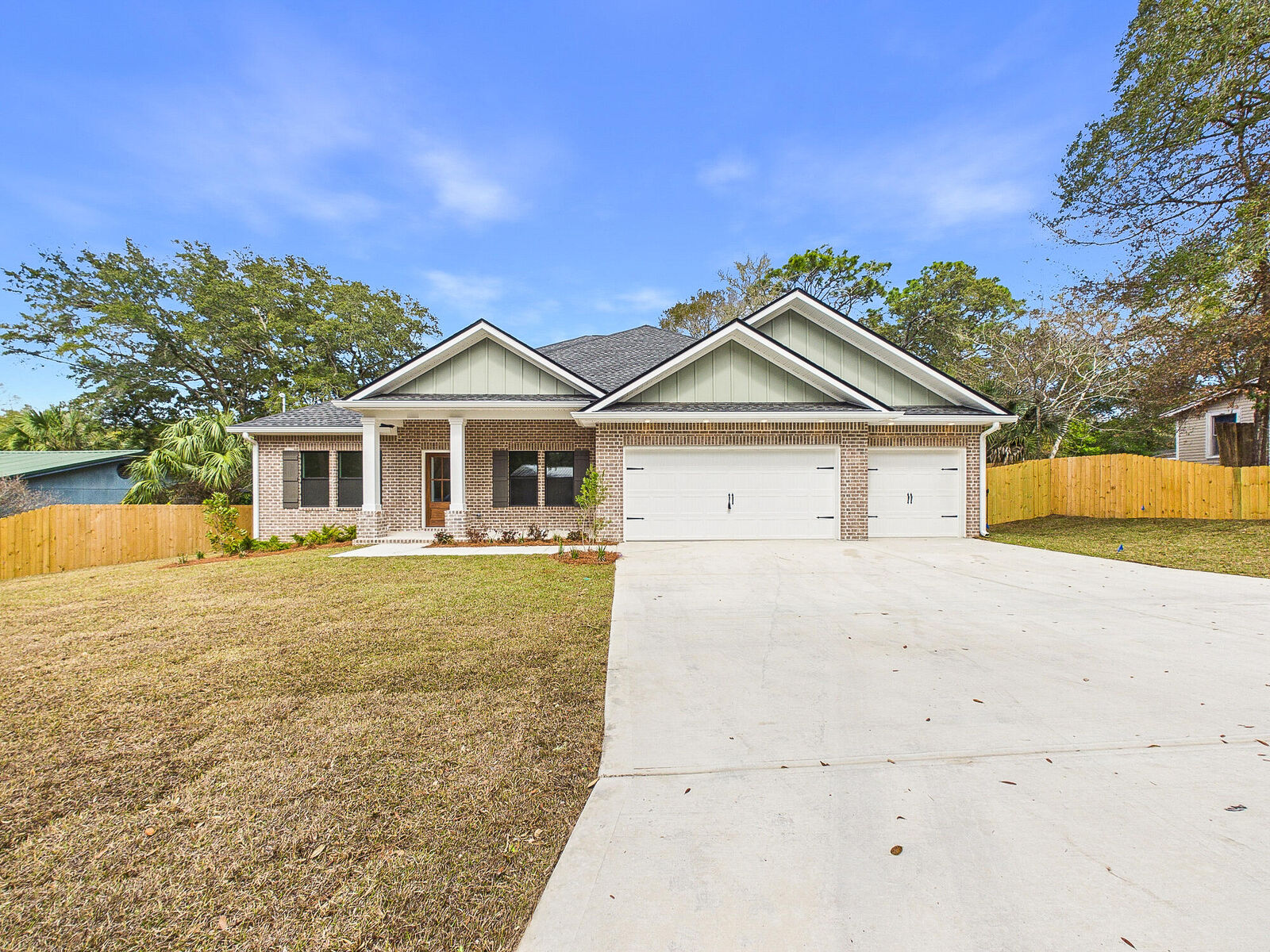 Property Photo:  324 Hillcrest Avenue  FL 32580 