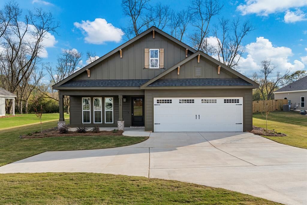 Property Photo:  116 Chinaberry Street  GA 31826 