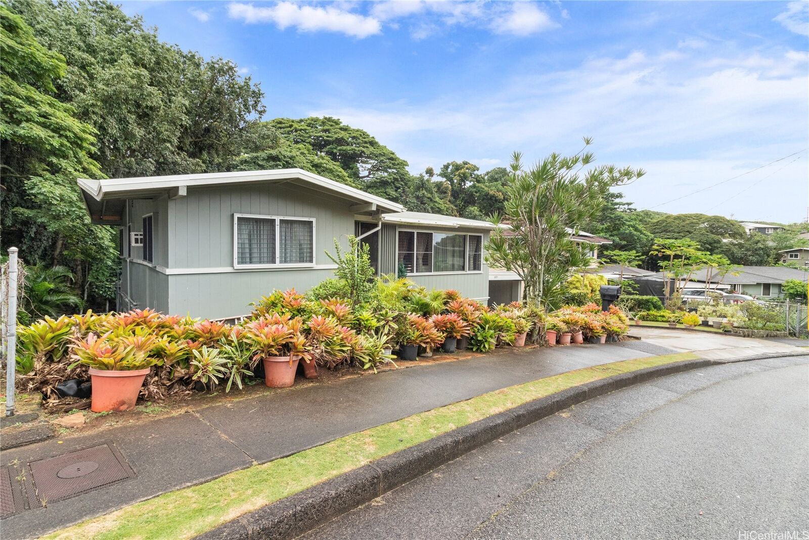 Property Photo: 1805 Alu Place HI 96819