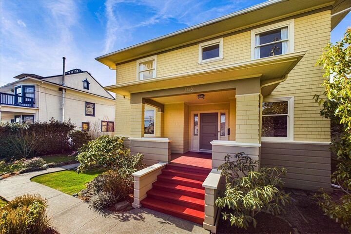 Property Photo:  2220 E Street  CA 95501 