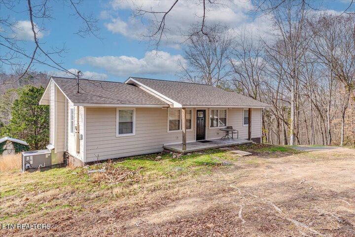 Property Photo:  263 Graves Hollow Rd  TN 37807 