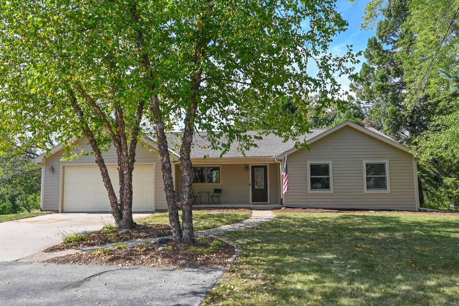 Property Photo:  541 N Green Bay Rd  WI 53012 