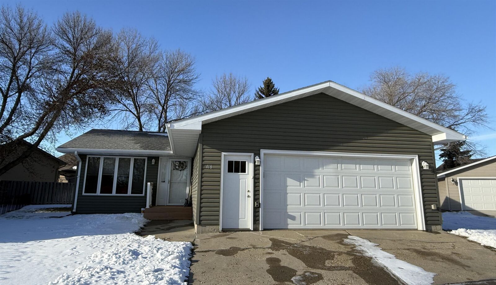 Property Photo:  418 SW 23rd St  ND 58701 
