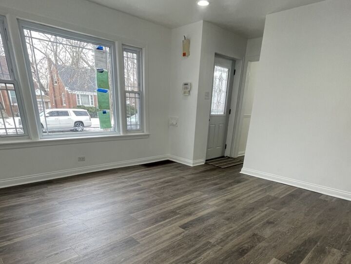 Property Photo:  228 E 141st Street  IL 60419 