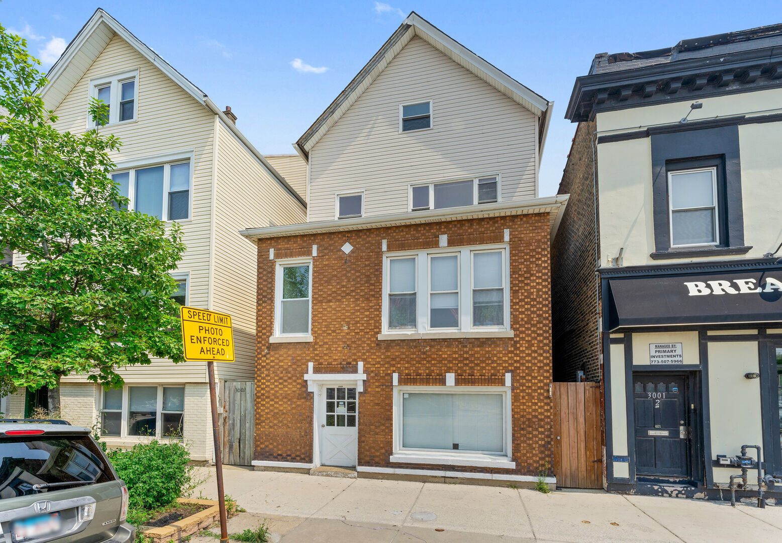 Property Photo: 3003 N Ashland Avenue 3 IL 60657