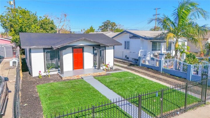 Property Photo:  1335 W 68th  CA 90044 