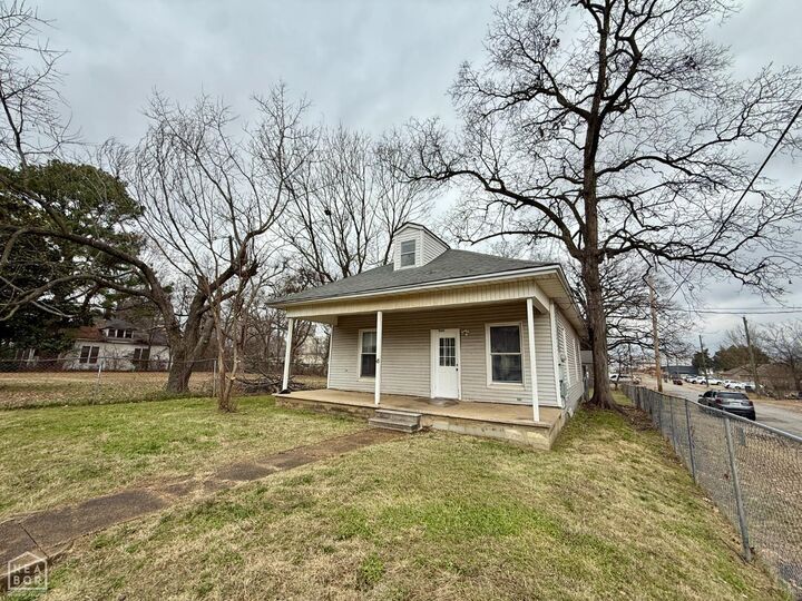 Property Photo:  1000 W Huntington  AR 72401 