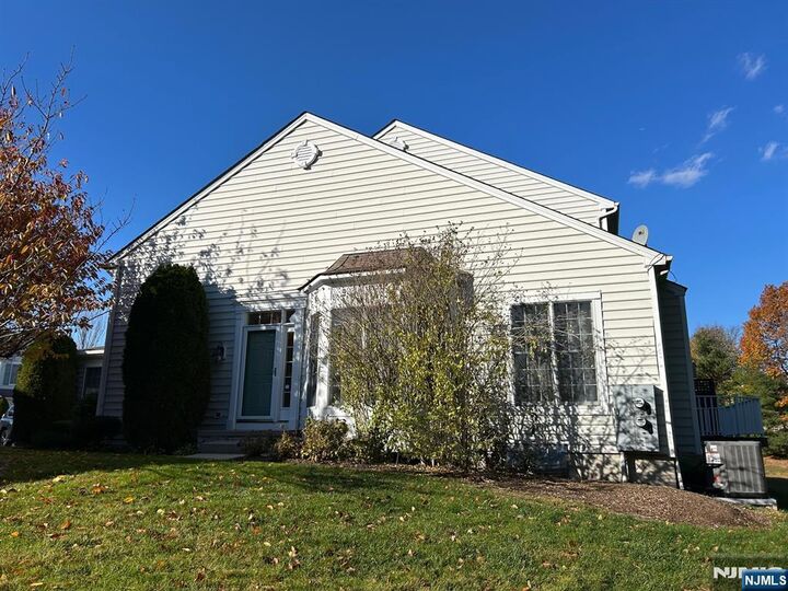 Property Photo:  16 Mulberry Court  NJ 07653 