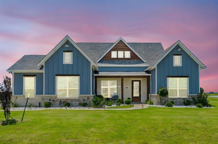 Property Photo: 1610 Ryder Lee Lane TX 75165