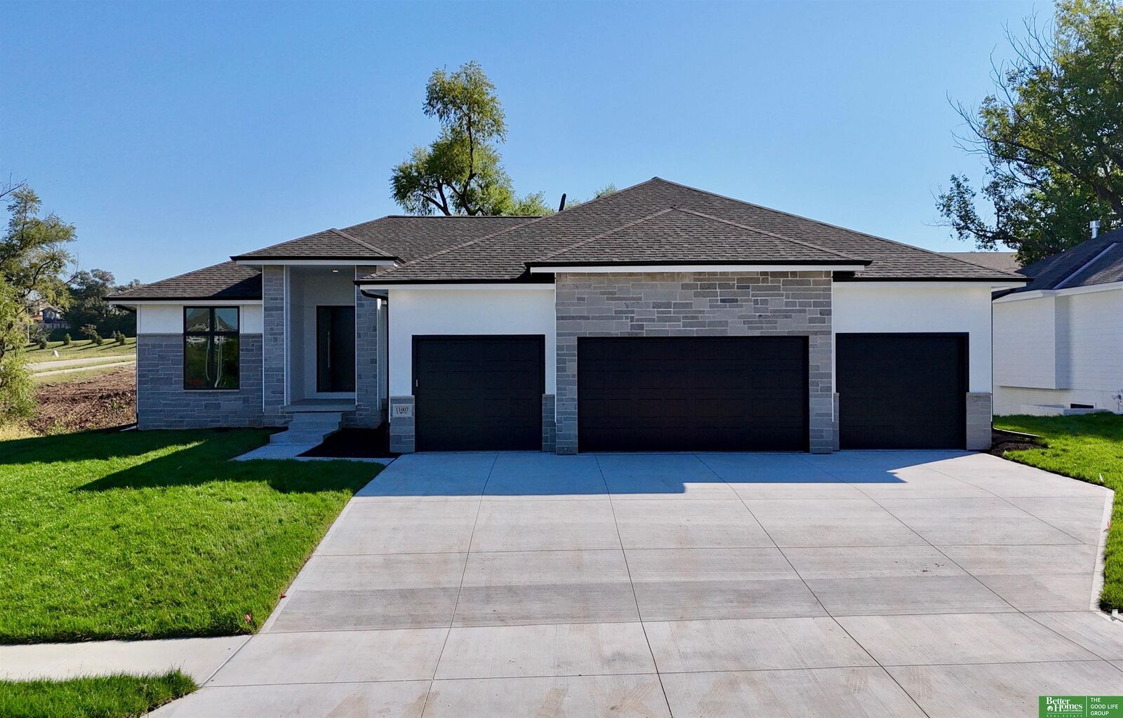 Property Photo:  11007 S 98th Street  NE 68046 