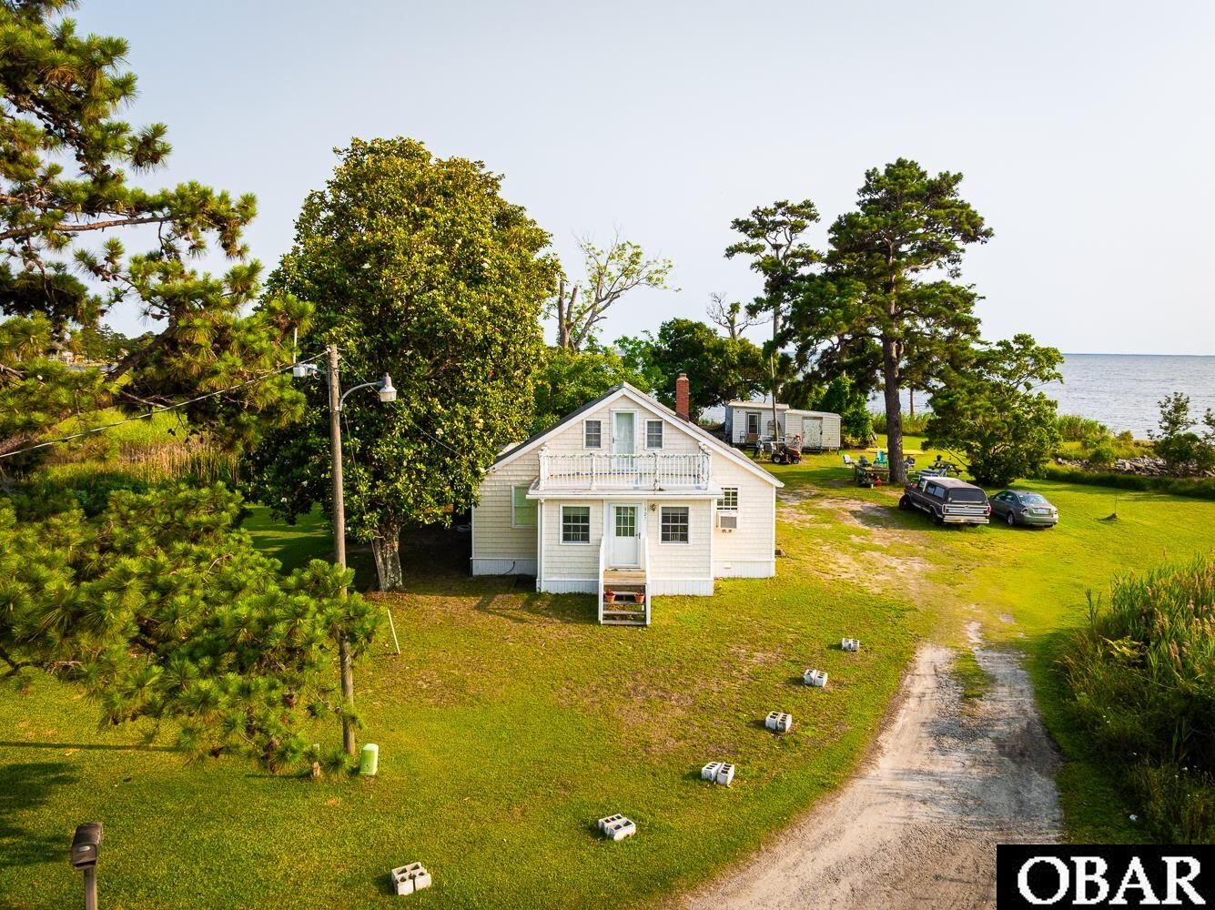 Property Photo: 1327 W Kitty Hawk Road NC 27949