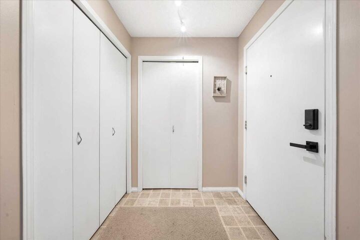 Property Photo: 4975 130 Avenue SE 4214 AB T2Z 4M5