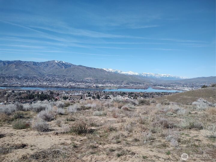 Property Photo:  710 NE Tyler Place  WA 98802 