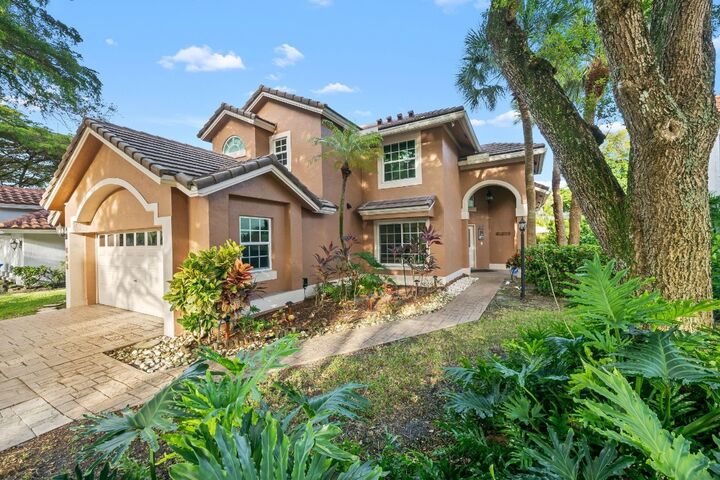 Property Photo:  608 Misty Oaks Lane  FL 33069 